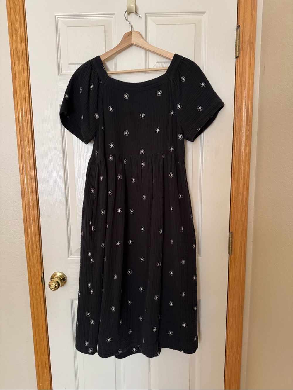 Madewell Black Floral Button-Front Midi Dress - Picture 2 of 8